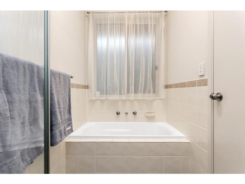 16 Swallow Avenue, Modbury Heights SA 5092