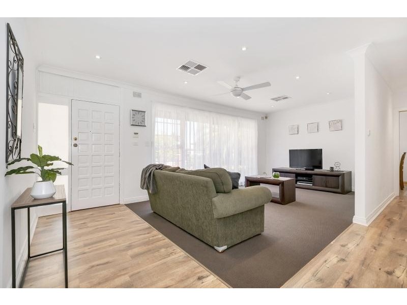 8 Yelland Street, Hillcrest SA 5086