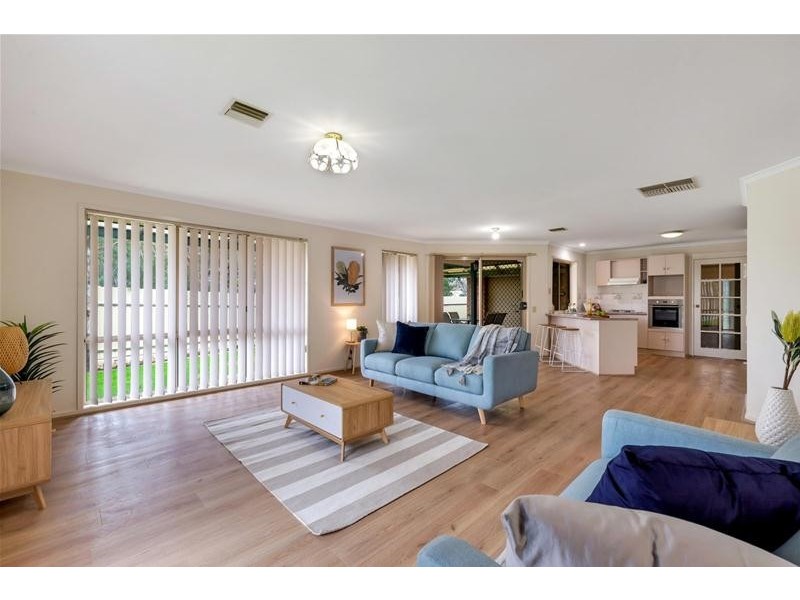 5 Woodbury Place, Ridgehaven SA 5097