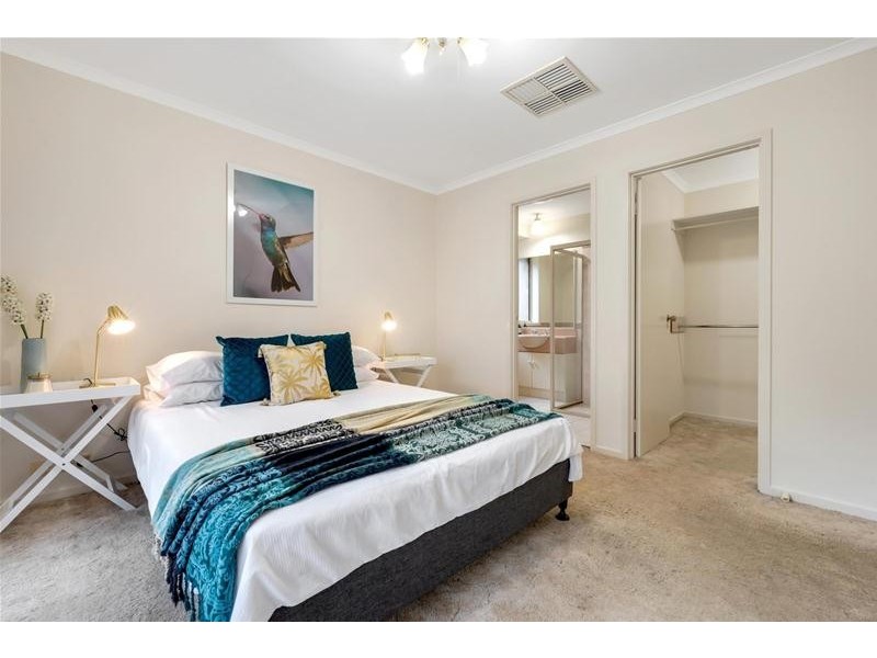 5 Woodbury Place, Ridgehaven SA 5097