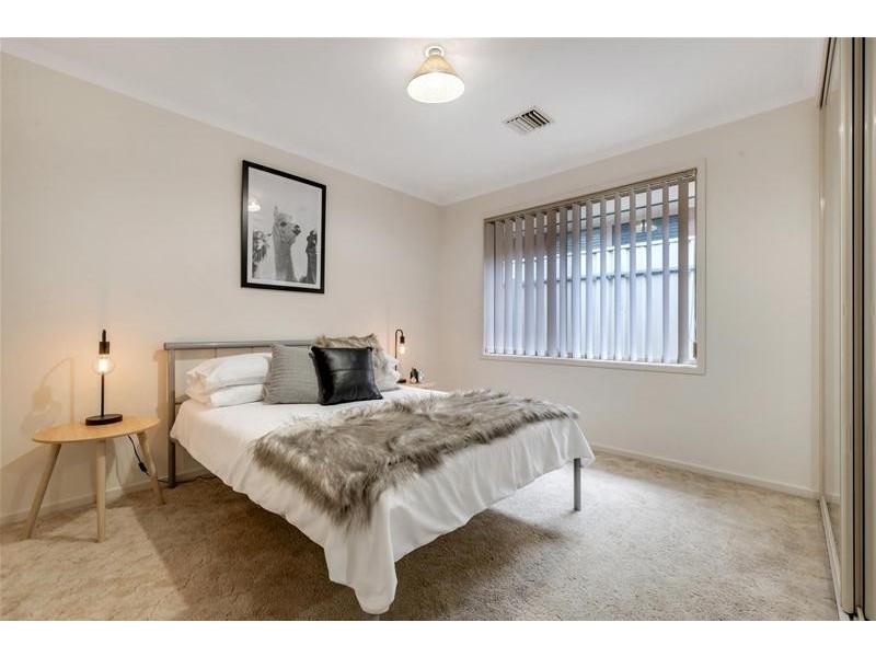 5 Woodbury Place, Ridgehaven SA 5097