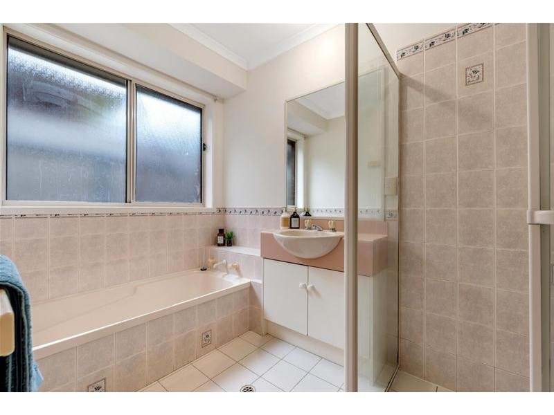 5 Woodbury Place, Ridgehaven SA 5097