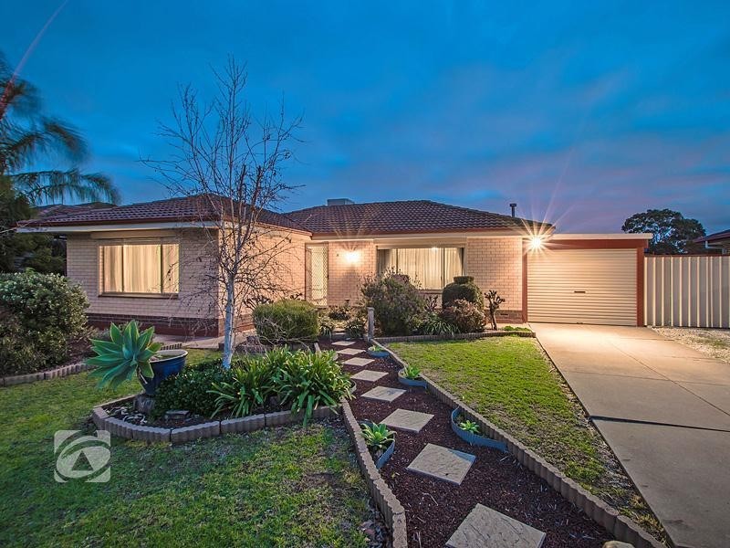 11 Tarana Road, Hope Valley SA 5090