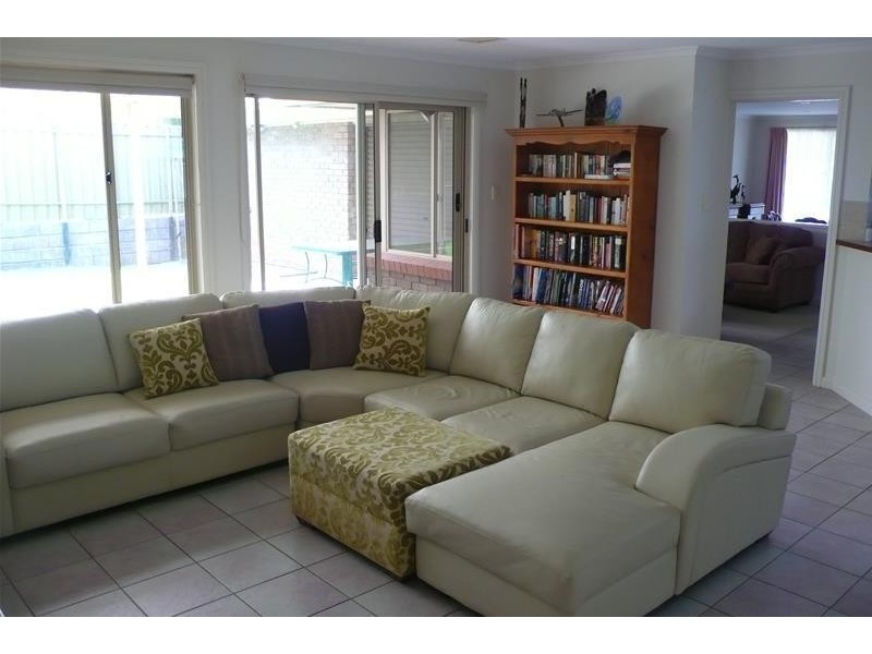 18 Halcyon Avenue, Greenwith SA 5125