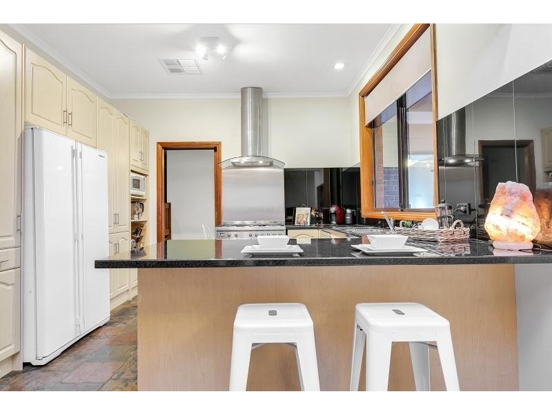 5 Teakle Court, Wynn Vale SA 5127