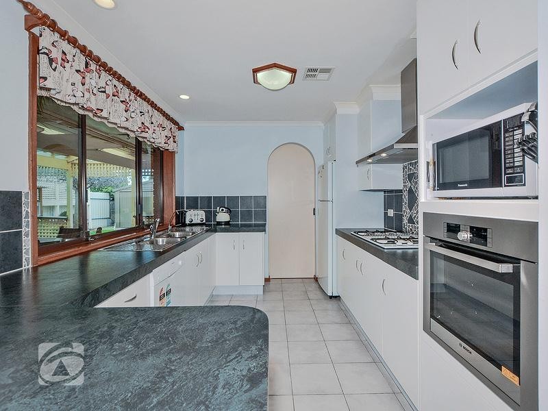 8 Moorhen Place, Wynn Vale SA 5127