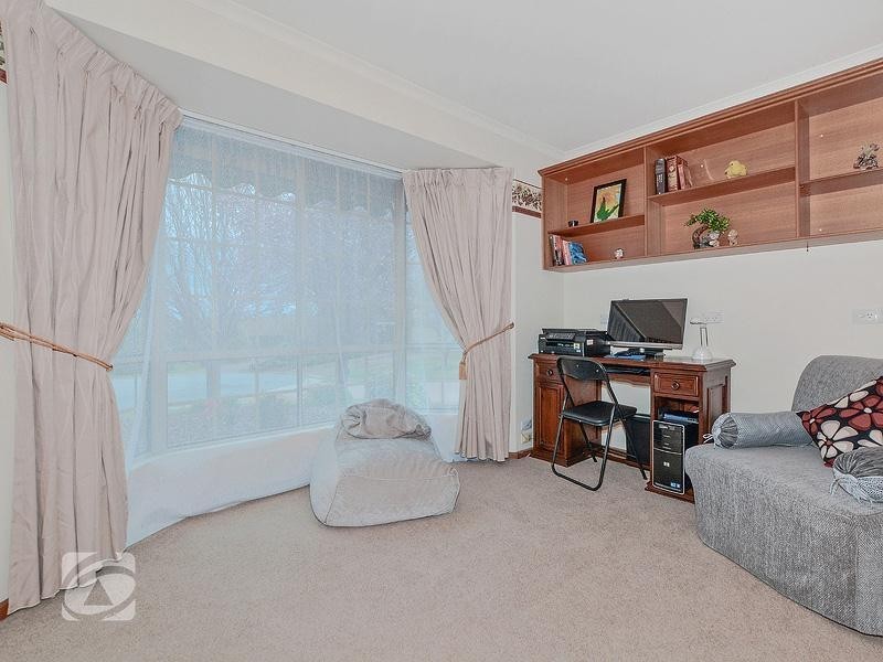 8 Moorhen Place, Wynn Vale SA 5127