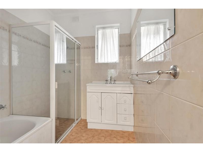 18 Cremin Street, Fairview Park SA 5126