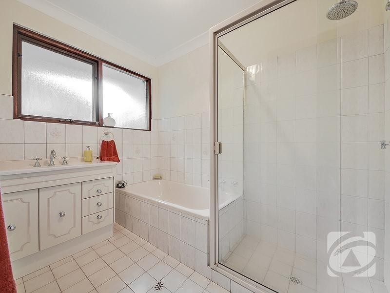 5 Pumphrey Court, Redwood Park SA 5097