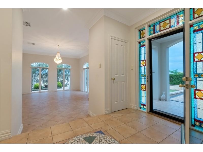 2 Eider Court, Greenwith SA 5125