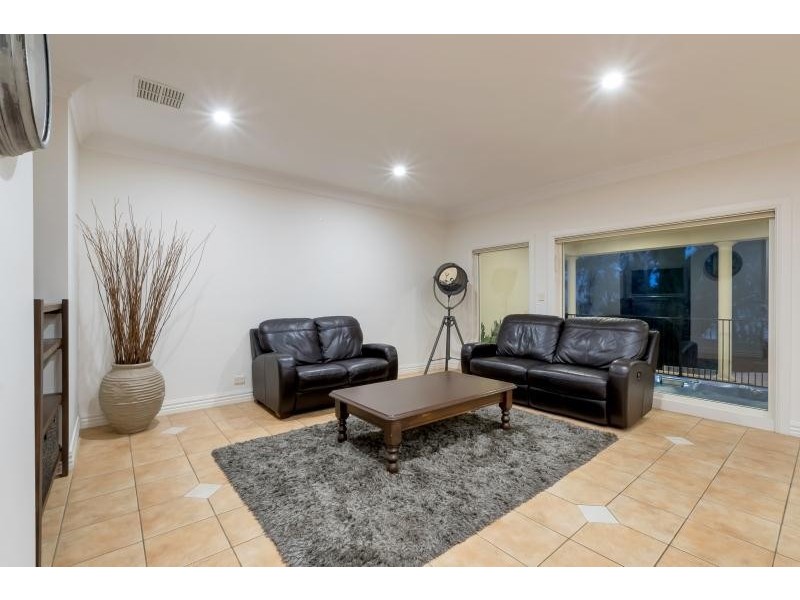 2 Eider Court, Greenwith SA 5125