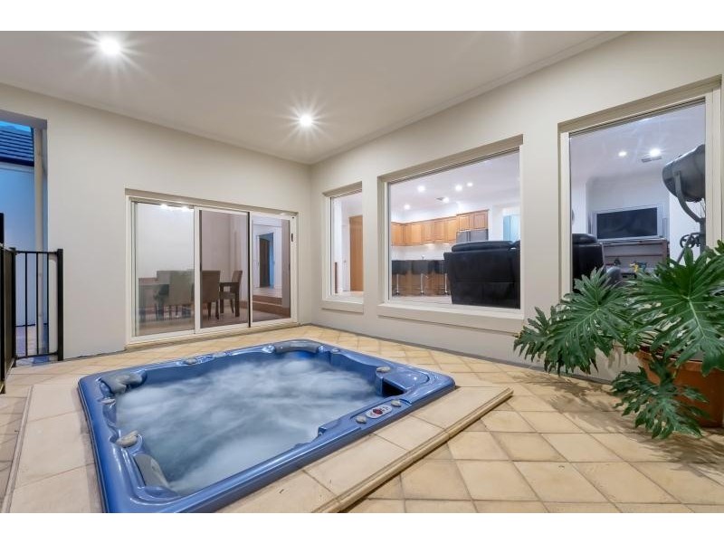 2 Eider Court, Greenwith SA 5125