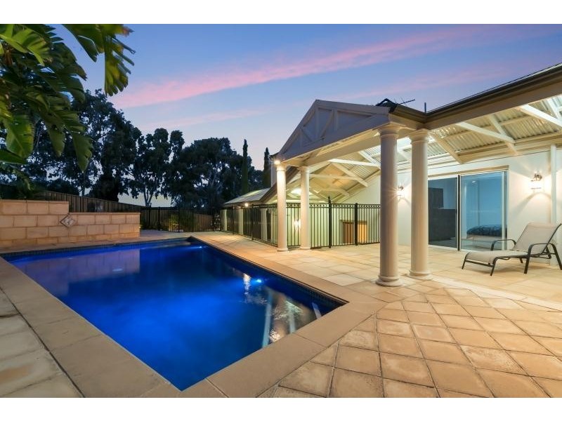 2 Eider Court, Greenwith SA 5125