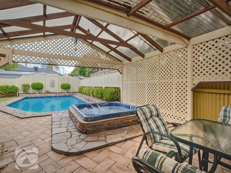2 Tamar Crescent, Banksia Park SA 5091