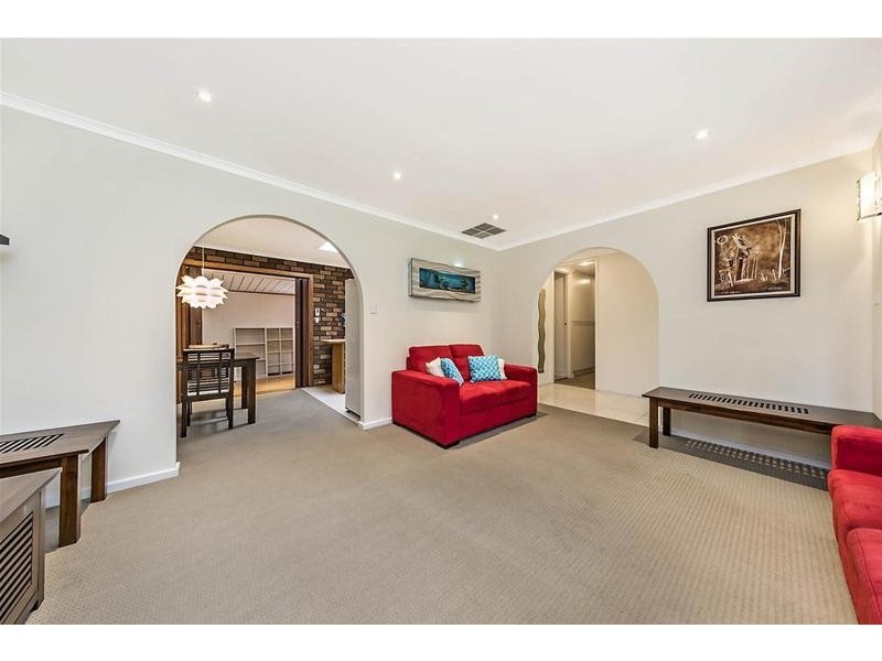 2 Pitman Court, Redwood Park SA 5097