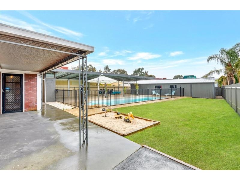 4 Jennier Crescent, Brahma Lodge SA 5109