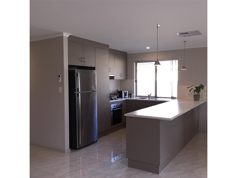 14 Bradford Avenue, Salisbury Heights SA 5109