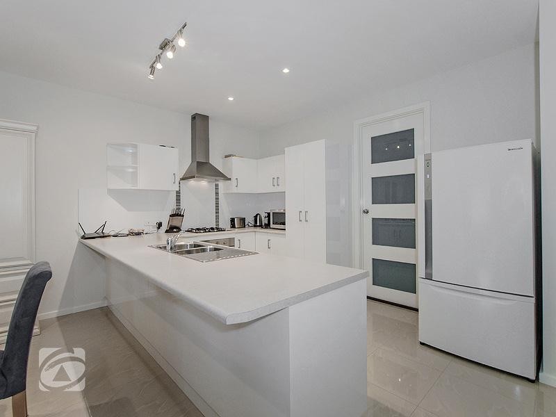 31 Carnarvon Avenue, Redwood Park SA 5097