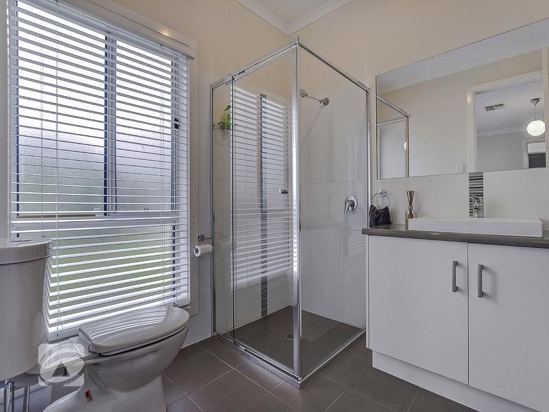 31 Carnarvon Avenue, Redwood Park SA 5097