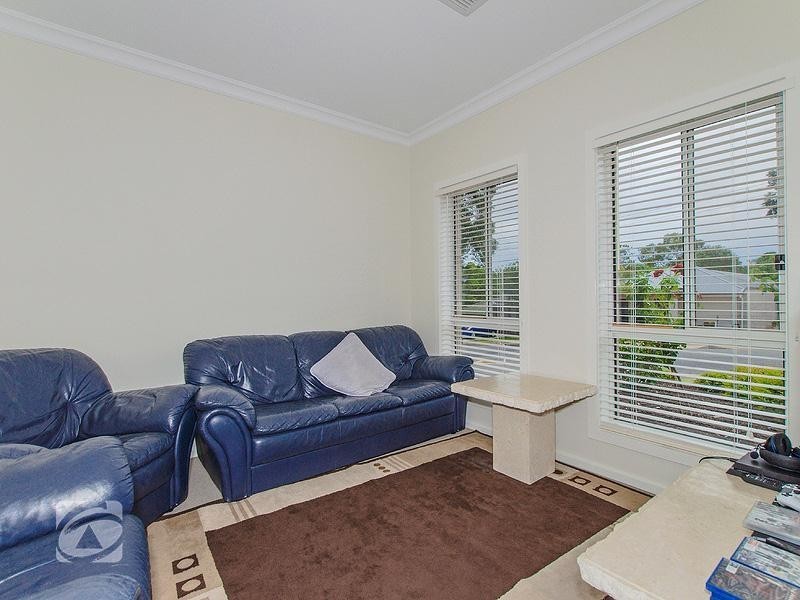 31 Carnarvon Avenue, Redwood Park SA 5097