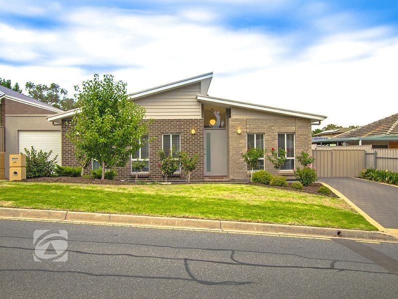 31 Carnarvon Avenue, Redwood Park SA 5097