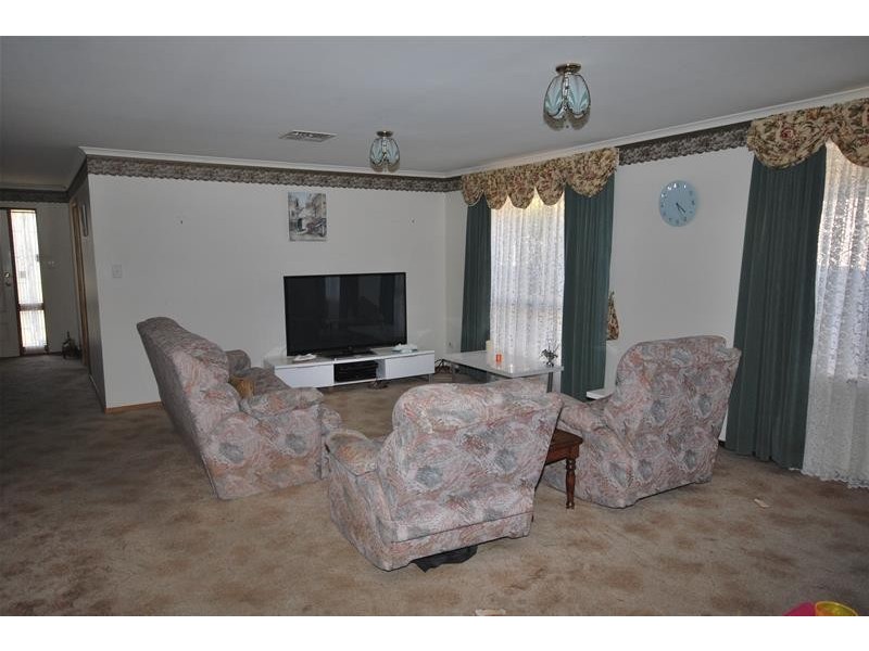 6 Cinnamon Grove, Blakeview SA 5114