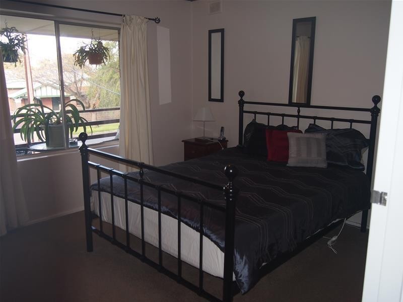 2/10 Collingrove Avenue, Broadview SA 5083