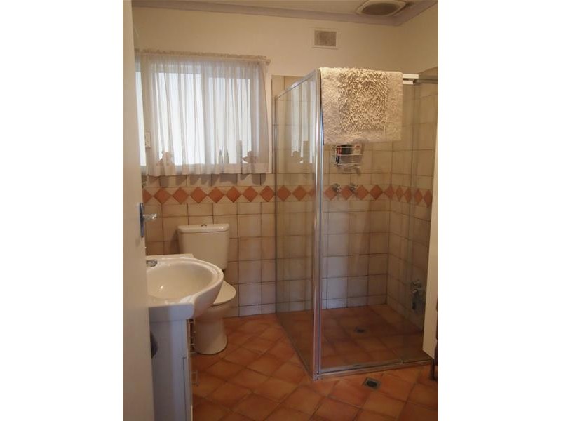 2/10 Collingrove Avenue, Broadview SA 5083