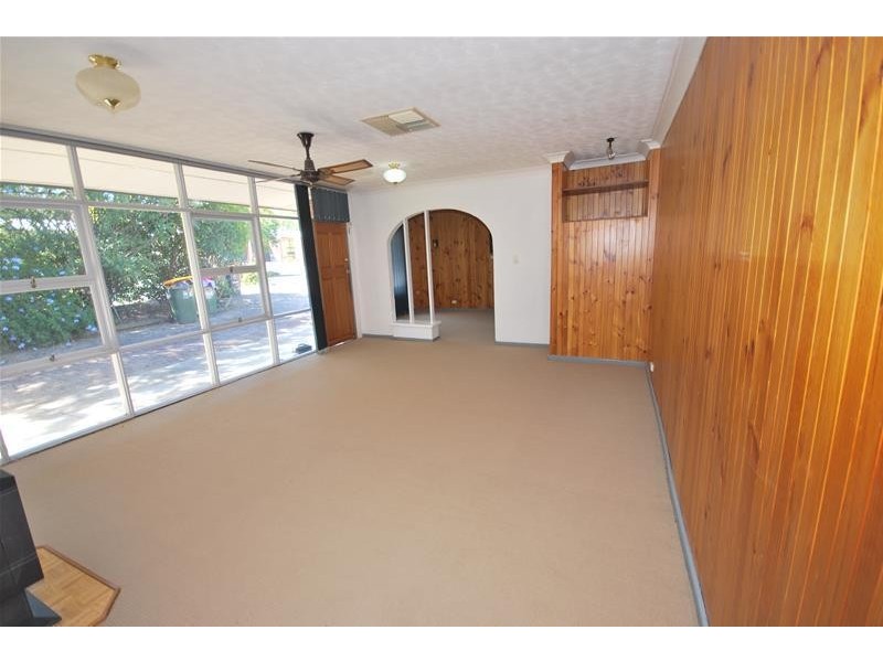 6 Wynyard Place, Redwood Park SA 5097