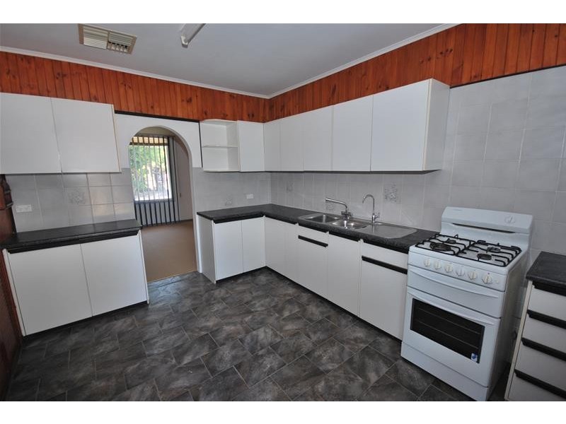 6 Wynyard Place, Redwood Park SA 5097