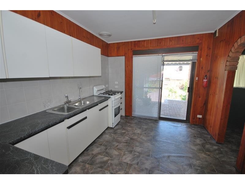 6 Wynyard Place, Redwood Park SA 5097