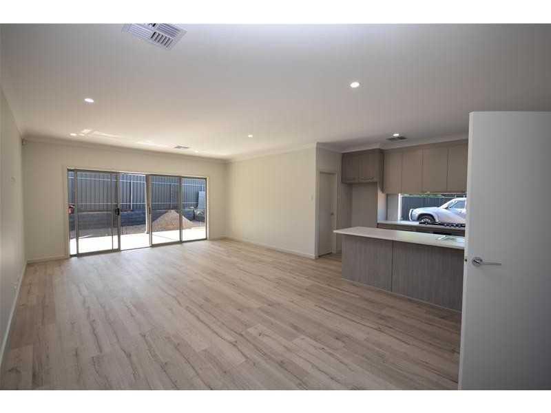 88 Nelson Road, Valley View SA 5093