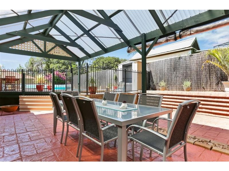 33 Mumford Avenue, St Agnes SA 5097