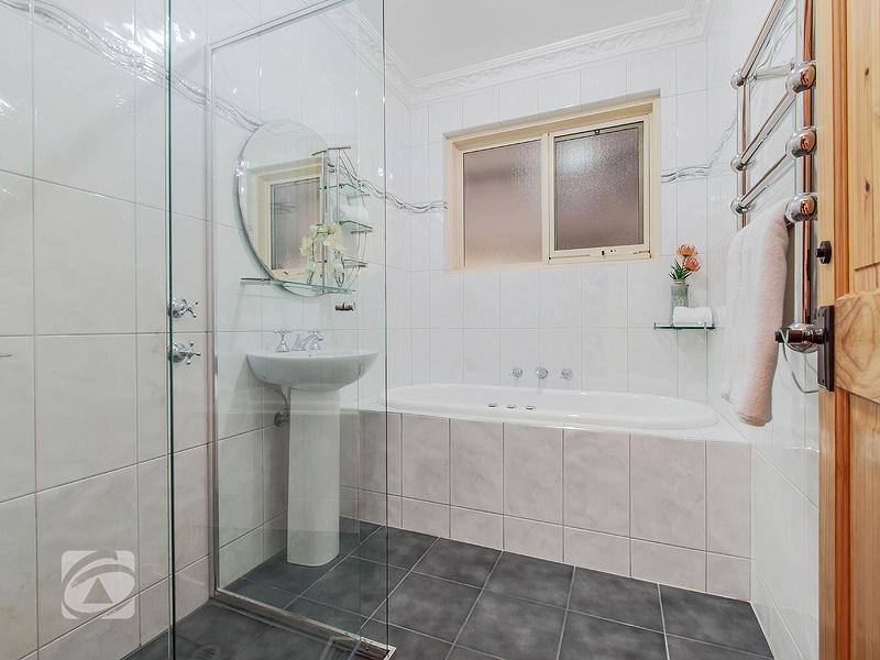 10 Karri Drive, Dernancourt SA 5075