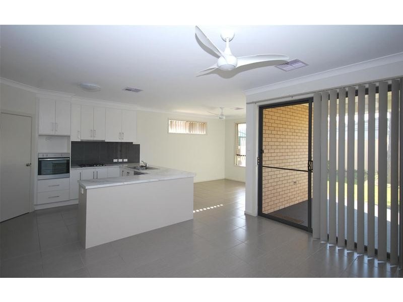 16 Tarana Road, Hope Valley SA 5090