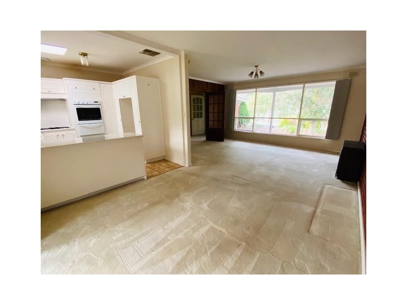 10 Glamorgan Drive, Redwood Park SA 5097