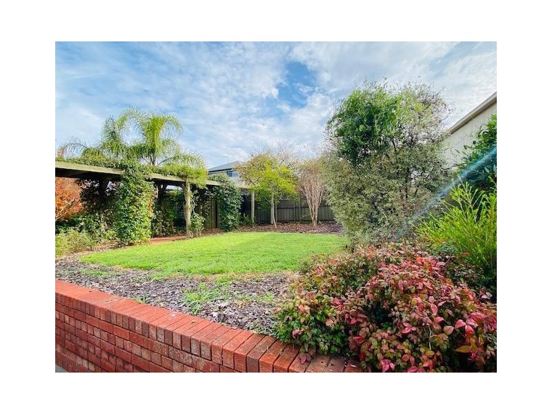 10 Glamorgan Drive, Redwood Park SA 5097