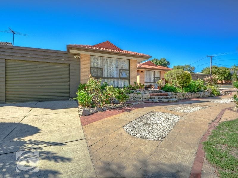 2 Heine Street, St Agnes SA 5097