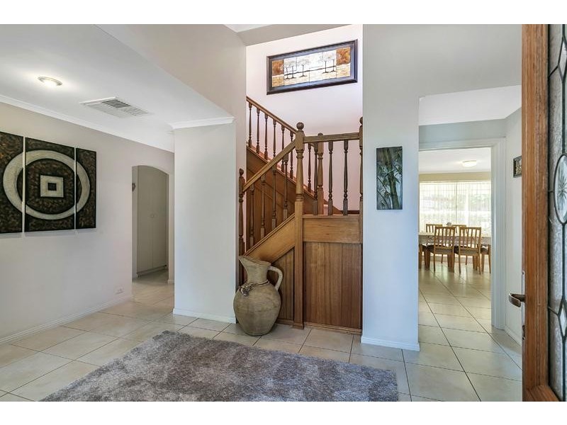 9 Coomurra Drive, Greenwith SA 5125