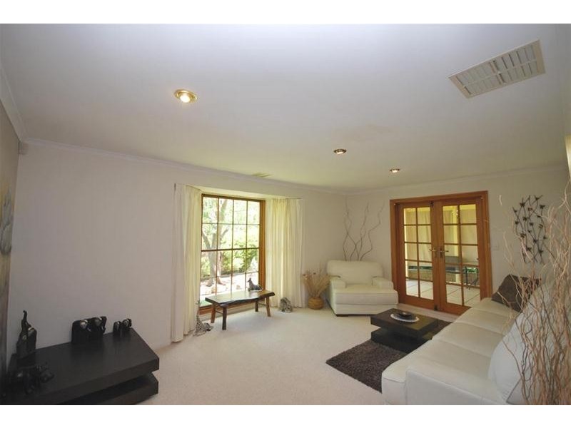 9 Coomurra Drive, Greenwith SA 5125