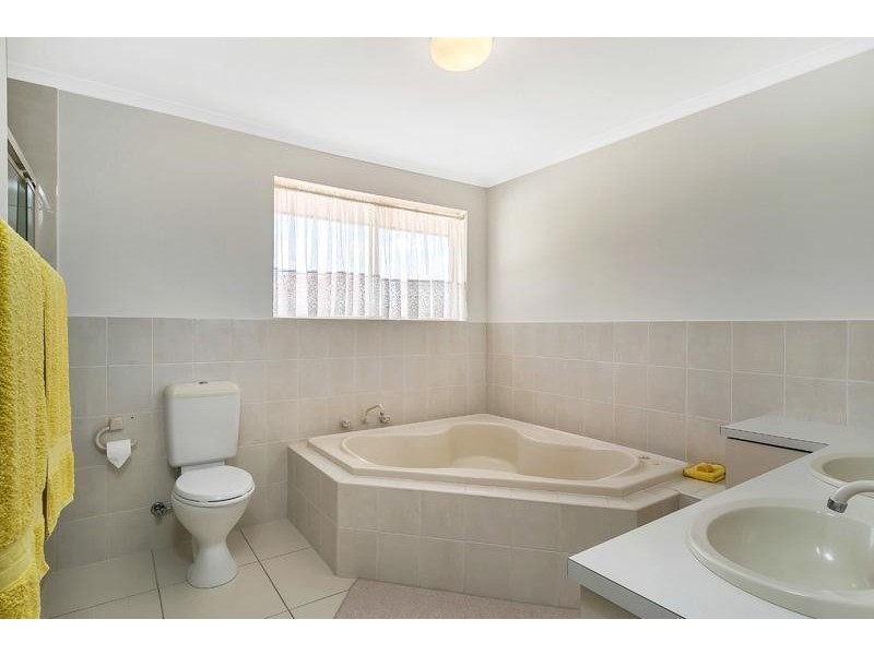 9 Coomurra Drive, Greenwith SA 5125