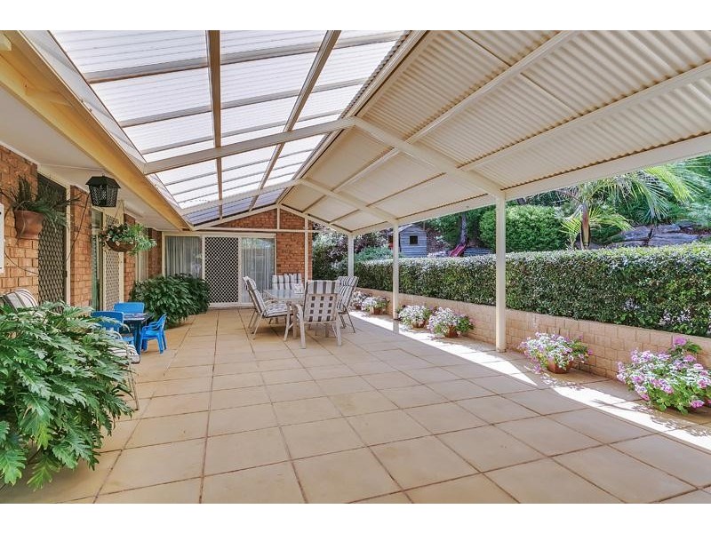 9 Coomurra Drive, Greenwith SA 5125