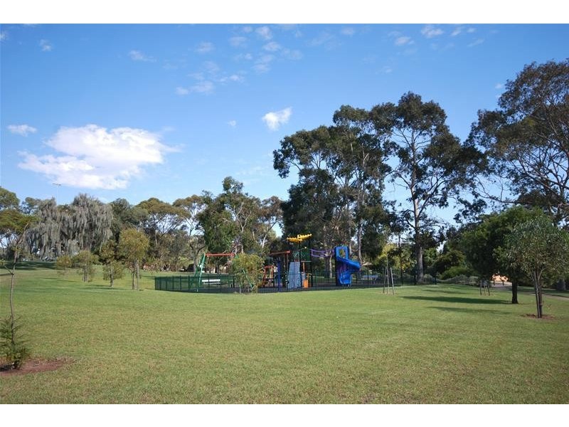 100 4 Holt Street, Northfield SA 5085