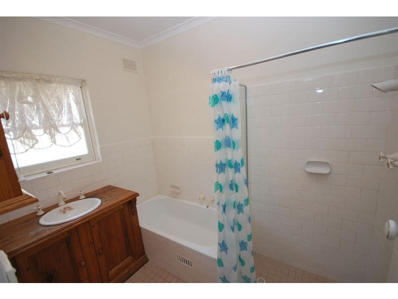 1A Launceston Avenue, Banksia Park SA 5091