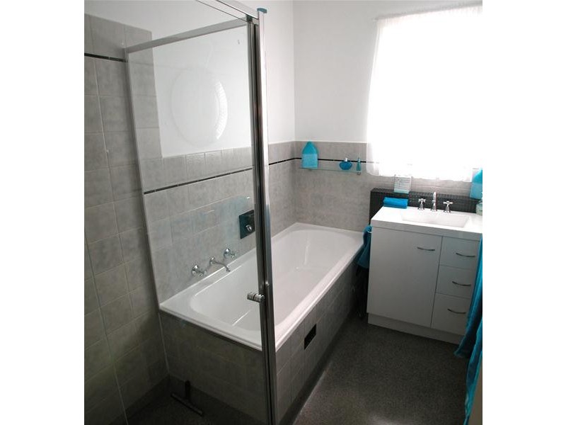 9 Holmes Avenue, Redwood Park SA 5097