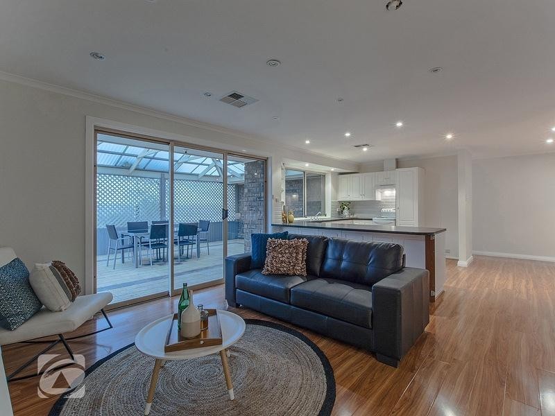 1 Thomas Court, Wynn Vale SA 5127