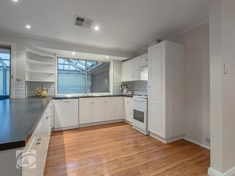 1 Thomas Court, Wynn Vale SA 5127