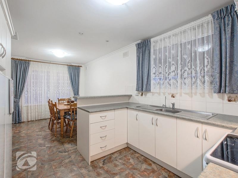 12 Barns Avenue, Highbury SA 5089