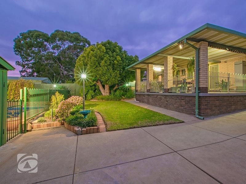 12 Barns Avenue, Highbury SA 5089