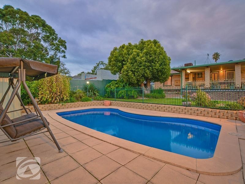 12 Barns Avenue, Highbury SA 5089